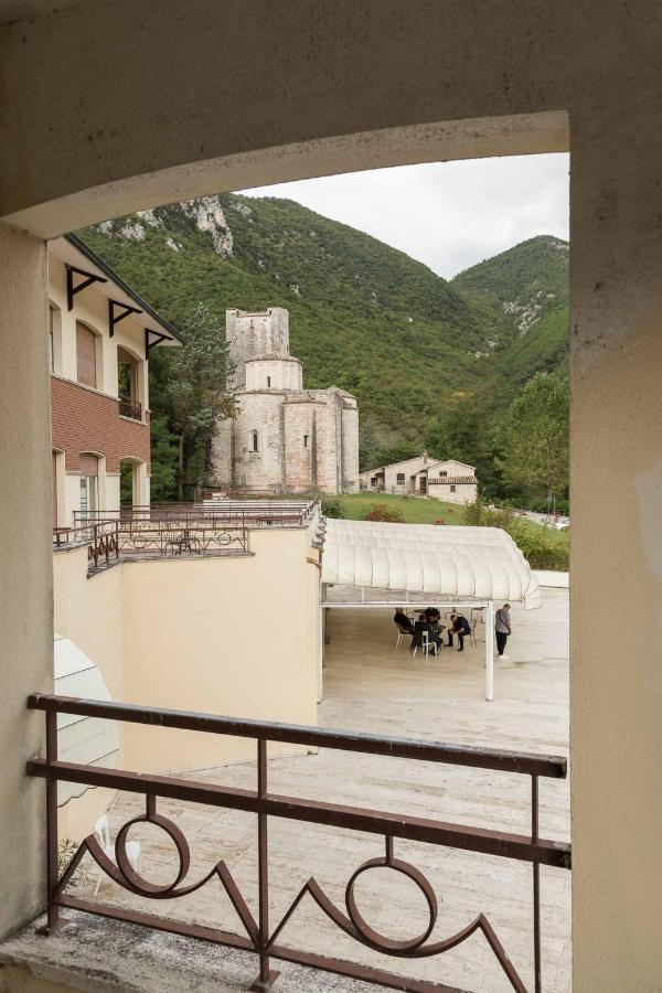Hotel Terme Di Frasassi Genga  Exteriör bild