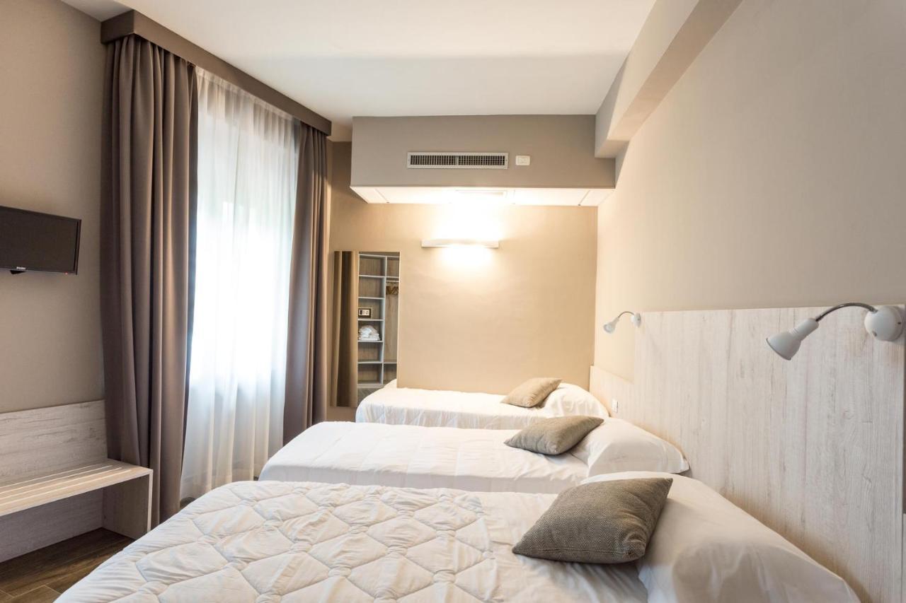 Hotel Terme Di Frasassi Genga  Exteriör bild
