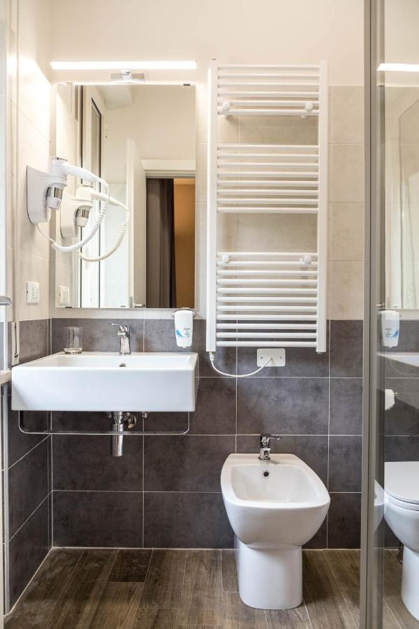 Hotel Terme Di Frasassi Genga  Exteriör bild